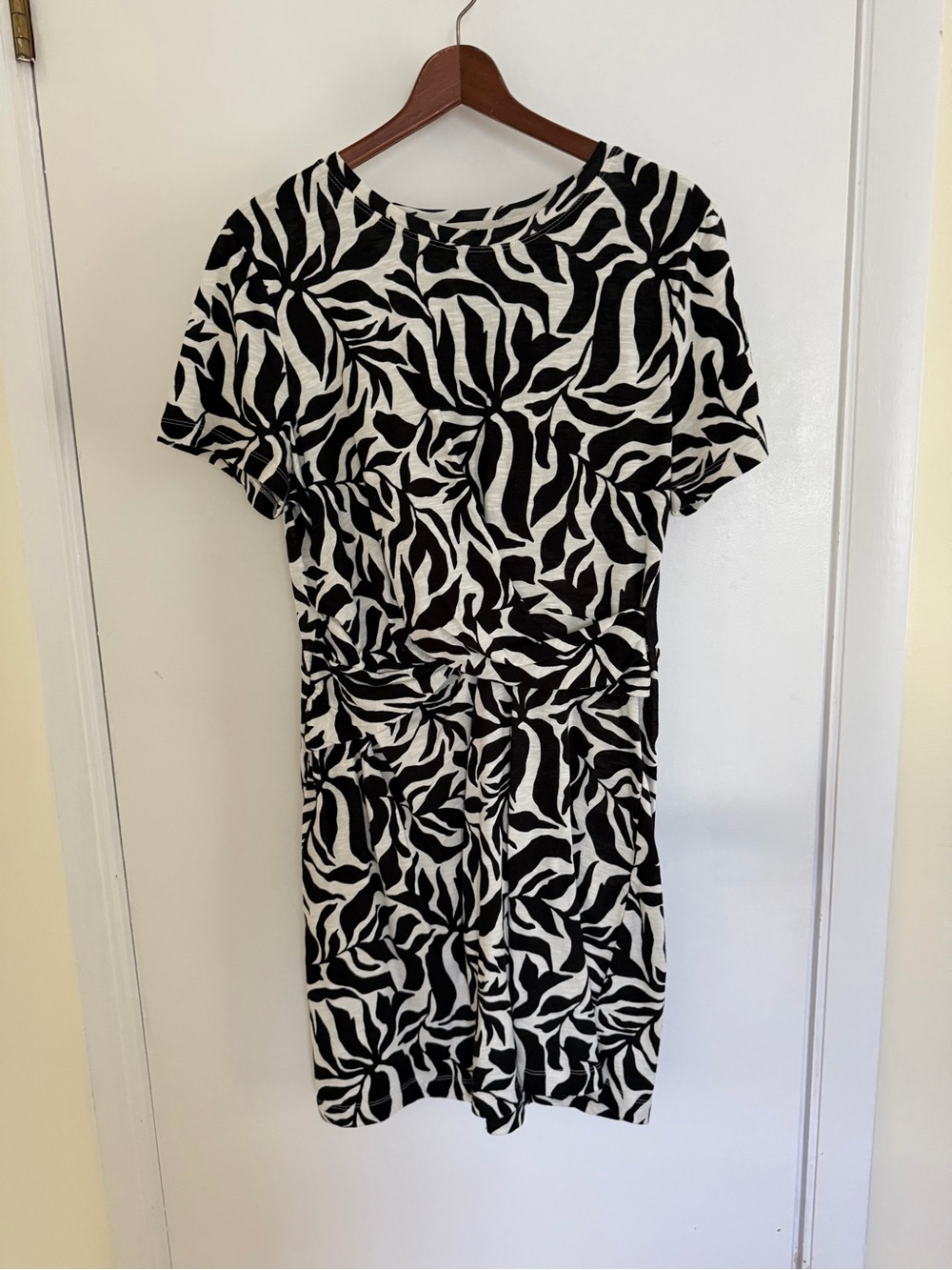 LOFT Black and White Print Dress
